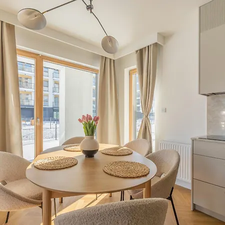 Daire Glow - Porto Letnica Premium With Garden & Parking, Gym Gdansk