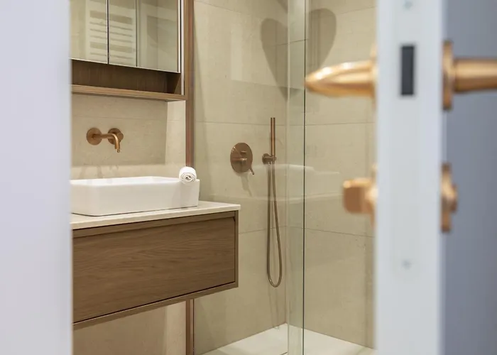 Glow - Porto Letnica Premium With Garden & Parking, Gym Apartamento