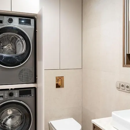 Glow - Porto Letnica Premium With Garden & Parking, Gym * 그단스크