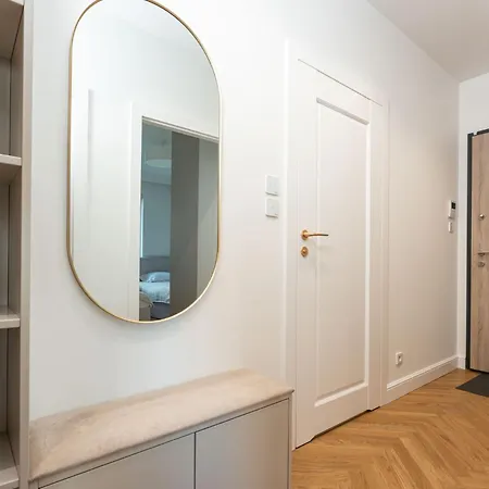 Appartamento Glow Apartments - Porto Letnica Premium With Garden & Parking, Gym