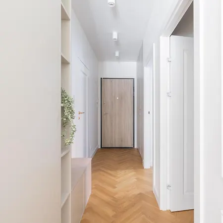 Glow - Porto Letnica Premium With Garden & Parking, Gym Апартаменты