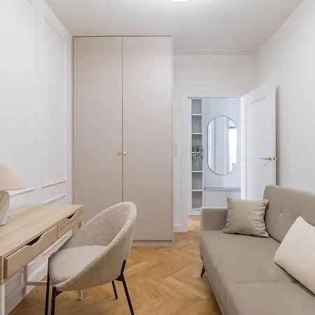 Glow - Porto Letnica Premium With Garden & Parking, Gym Апартаменты Гданьск