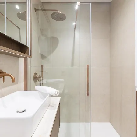 Glow - Porto Letnica Premium With Garden & Parking, Gym *