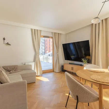 Glow - Porto Letnica Premium With Garden & Parking, Gym