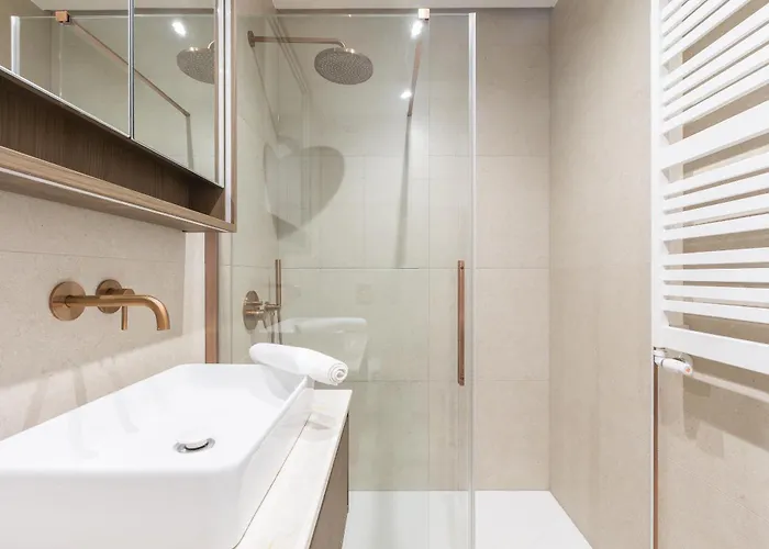 Glow - Porto Letnica Premium With Garden & Parking, Gym *