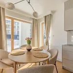 Апартаменты Glow - Porto Letnica Premium With Garden & Parking, Gym Гданьск